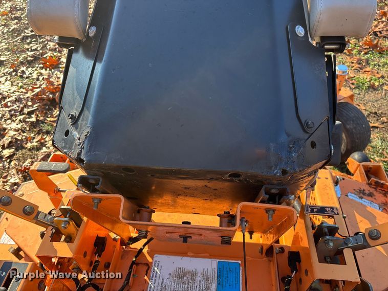 image for item EN5865 Scag Turf Tiger STT61A-27CH ZTR lawn mower