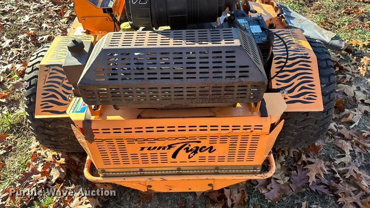 image for item EN5865 Scag Turf Tiger STT61A-27CH ZTR lawn mower