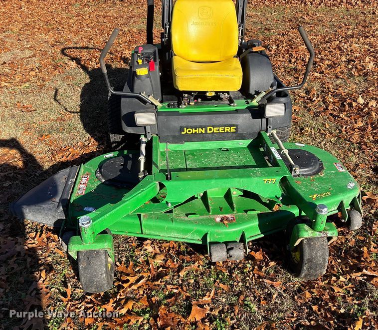 image for item EN5866 2006 John Deere 777 ZTrak ZTR lawn mower