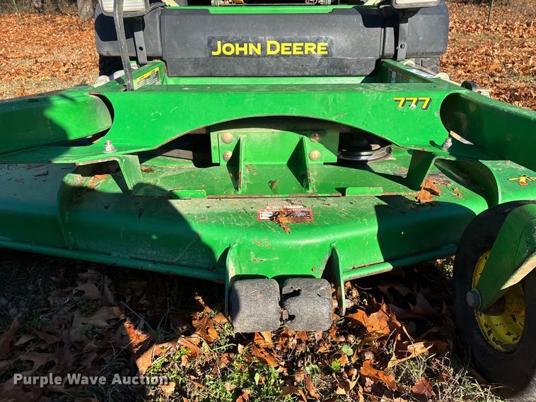 image for item EN5866 2006 John Deere 777 ZTrak ZTR lawn mower