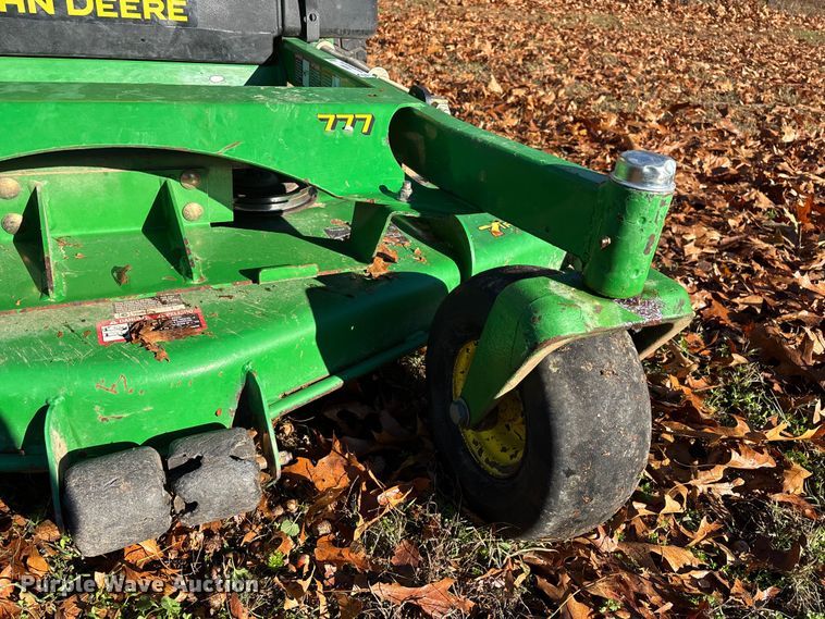 image for item EN5866 2006 John Deere 777 ZTrak ZTR lawn mower
