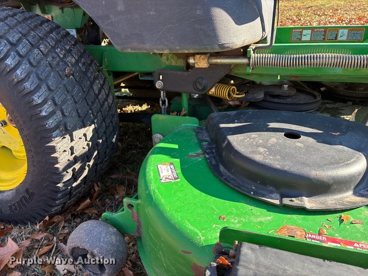 image for item EN5866 2006 John Deere 777 ZTrak ZTR lawn mower