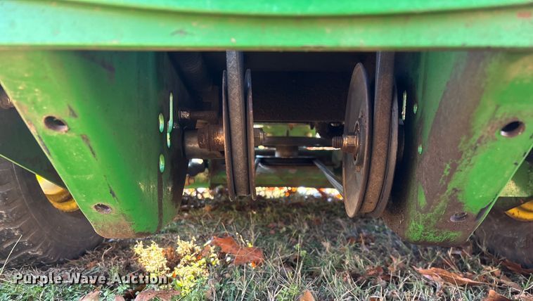 image for item EN5866 2006 John Deere 777 ZTrak ZTR lawn mower