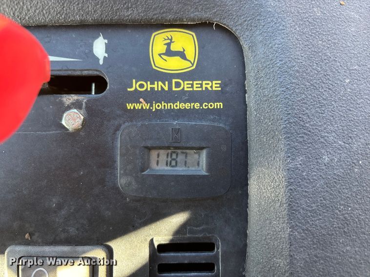 image for item EN5866 2006 John Deere 777 ZTrak ZTR lawn mower