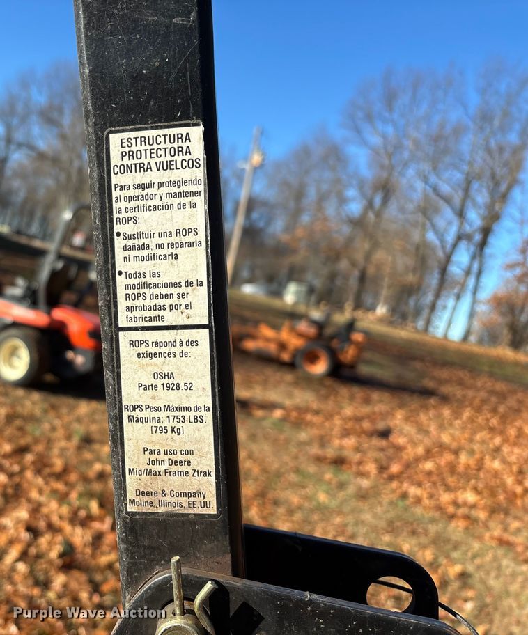 image for item EN5866 2006 John Deere 777 ZTrak ZTR lawn mower