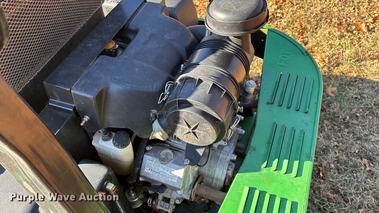 image for item EN5866 2006 John Deere 777 ZTrak ZTR lawn mower