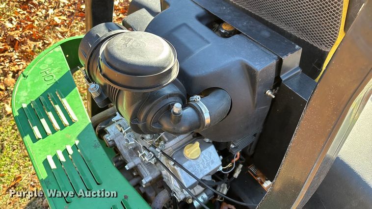 image for item EN5866 2006 John Deere 777 ZTrak ZTR lawn mower