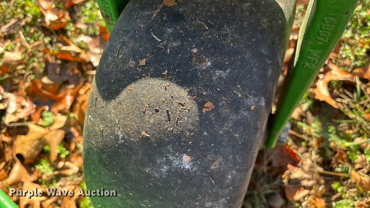 image for item EN5866 2006 John Deere 777 ZTrak ZTR lawn mower