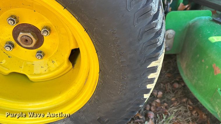 image for item EN5866 2006 John Deere 777 ZTrak ZTR lawn mower