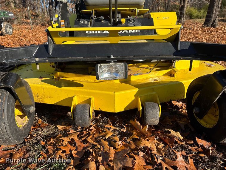 image for item EN5867 Great Dane Chariot GCBR2661S ZTR lawn mower