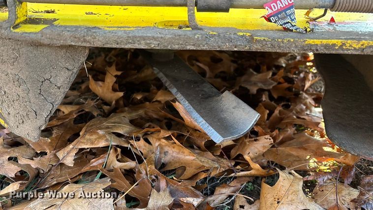 image for item EN5867 Great Dane Chariot GCBR2661S ZTR lawn mower