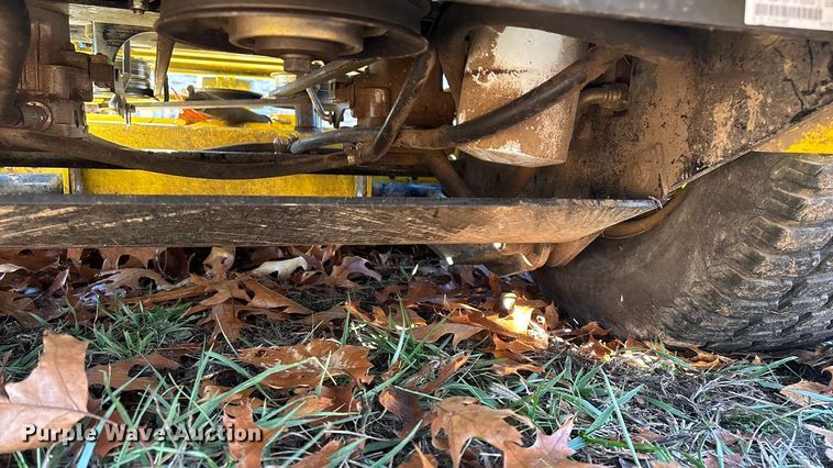 image for item EN5867 Great Dane Chariot GCBR2661S ZTR lawn mower