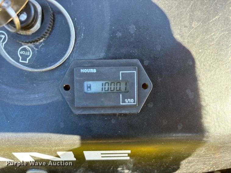 image for item EN5867 Great Dane Chariot GCBR2661S ZTR lawn mower