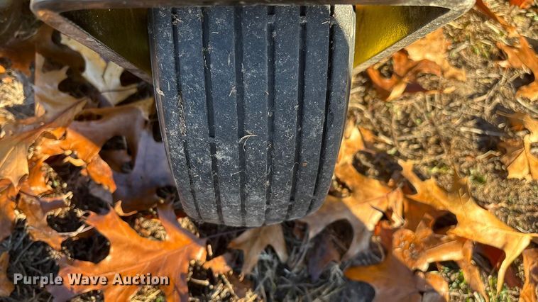 image for item EN5867 Great Dane Chariot GCBR2661S ZTR lawn mower