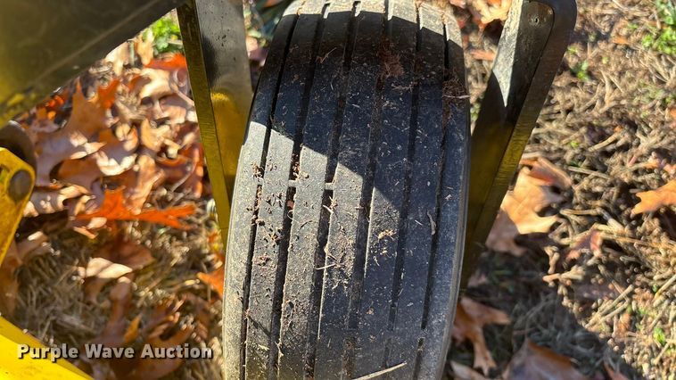 image for item EN5867 Great Dane Chariot GCBR2661S ZTR lawn mower