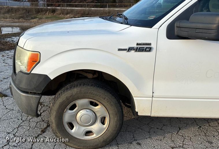 image for item EN5871 2009 Ford F150 XL pickup truck