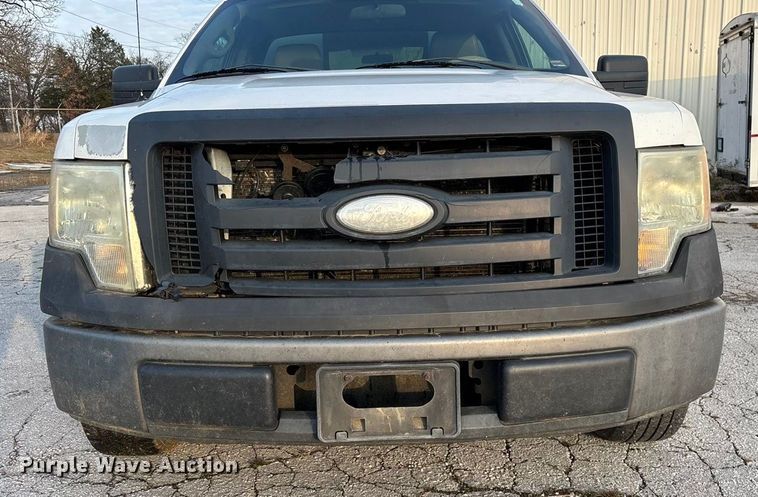 image for item EN5871 2009 Ford F150 XL pickup truck