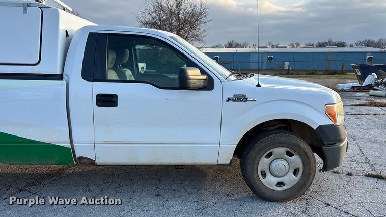 image for item EN5871 2009 Ford F150 XL pickup truck