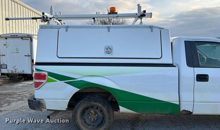 image for item EN5871 2009 Ford F150 XL pickup truck