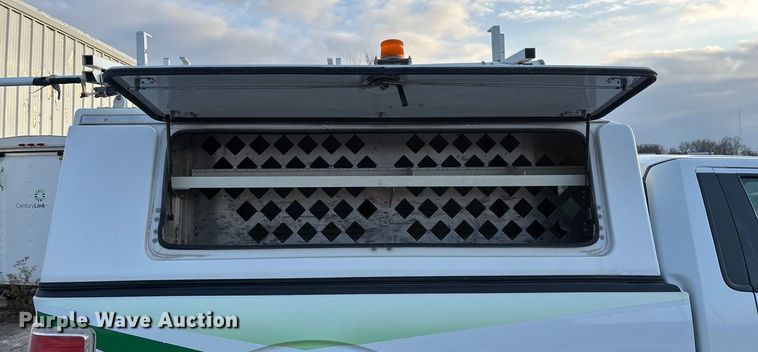 image for item EN5871 2009 Ford F150 XL pickup truck