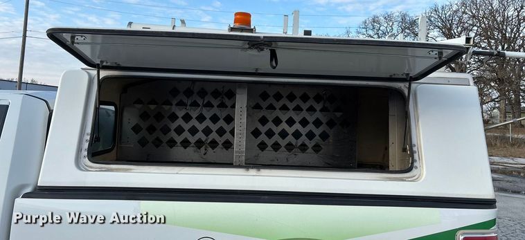 image for item EN5871 2009 Ford F150 XL pickup truck