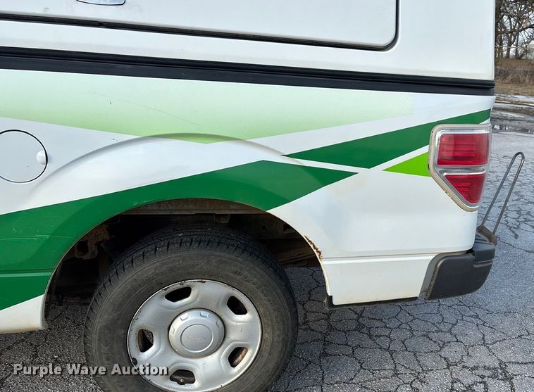 image for item EN5871 2009 Ford F150 XL pickup truck