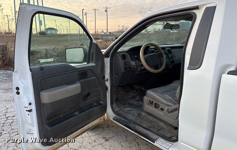 image for item EN5871 2009 Ford F150 XL pickup truck