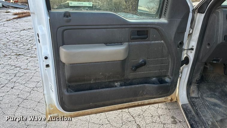 image for item EN5871 2009 Ford F150 XL pickup truck