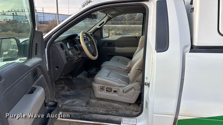 image for item EN5871 2009 Ford F150 XL pickup truck