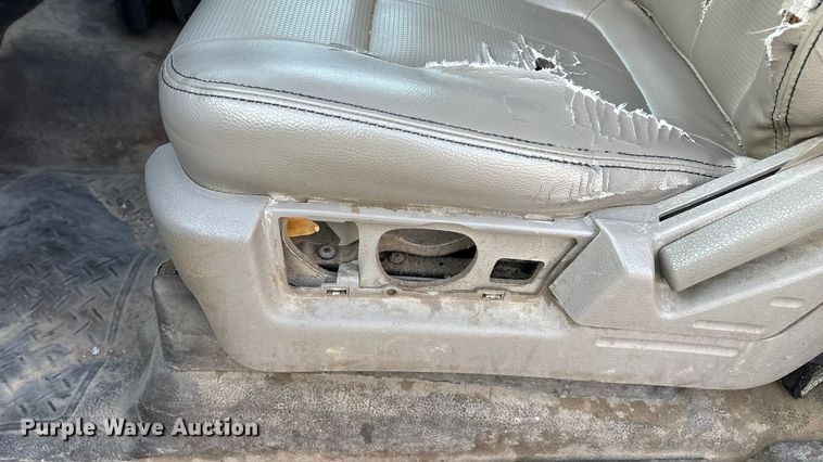 image for item EN5871 2009 Ford F150 XL pickup truck