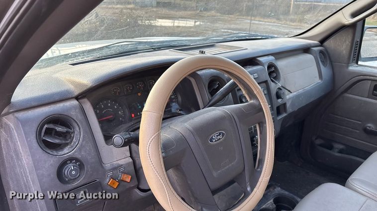 image for item EN5871 2009 Ford F150 XL pickup truck