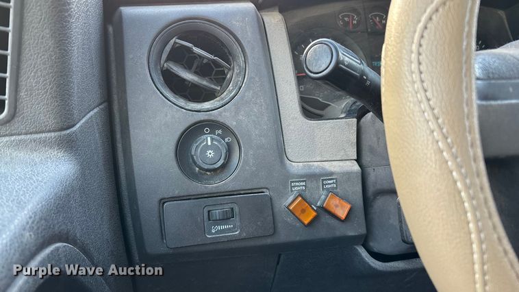 image for item EN5871 2009 Ford F150 XL pickup truck