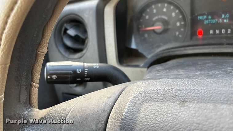 image for item EN5871 2009 Ford F150 XL pickup truck