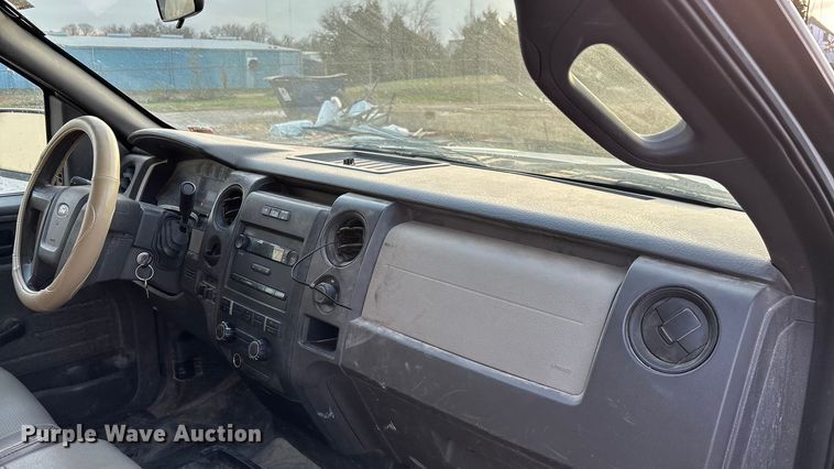 image for item EN5871 2009 Ford F150 XL pickup truck