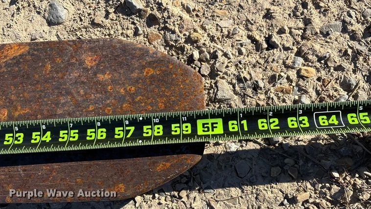 image for item EN5919 Clark C500-YS100 forklift