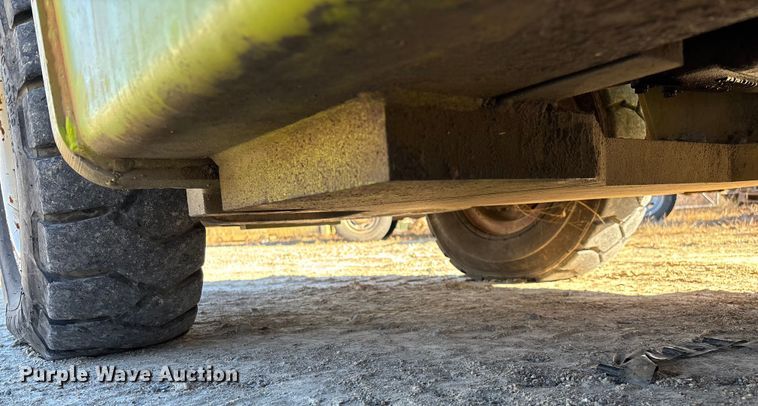 image for item EN5919 Clark C500-YS100 forklift