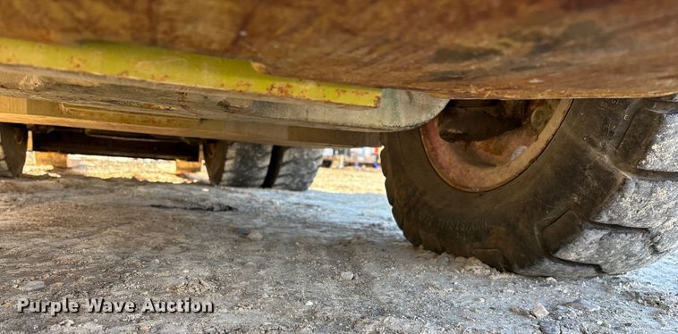 image for item EN5919 Clark C500-YS100 forklift