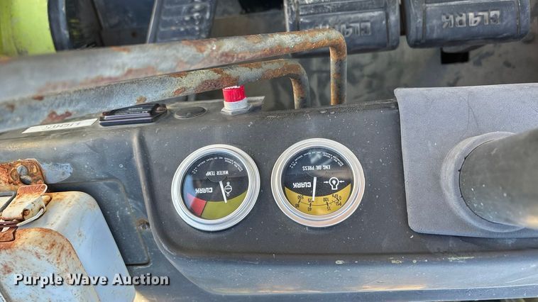 image for item EN5919 Clark C500-YS100 forklift