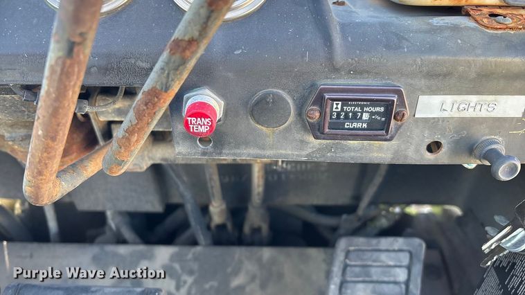 image for item EN5919 Clark C500-YS100 forklift