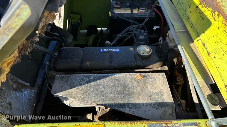 image for item EN5919 Clark C500-YS100 forklift