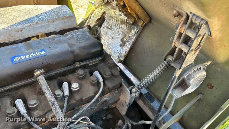 image for item EN5919 Clark C500-YS100 forklift