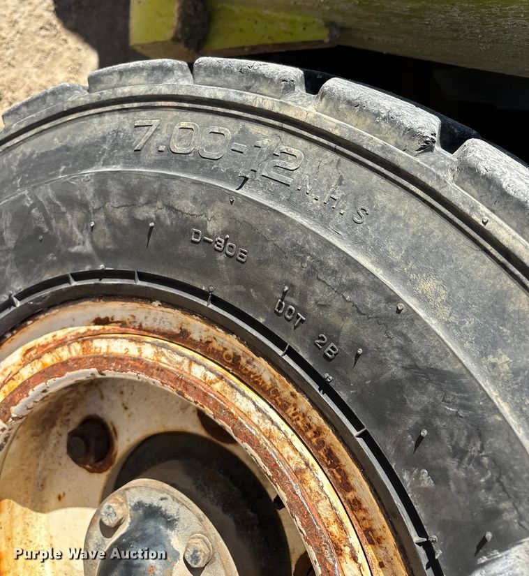 image for item EN5919 Clark C500-YS100 forklift