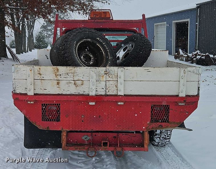 image for item EO4870 1997 Dodge Ram 2500 Club Cab flatbed pickup truck