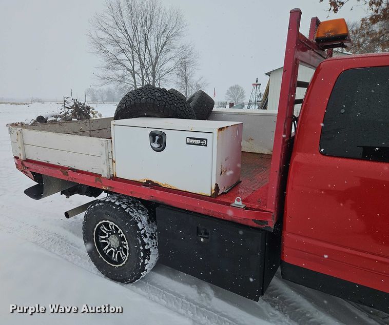 image for item EO4870 1997 Dodge Ram 2500 Club Cab flatbed pickup truck