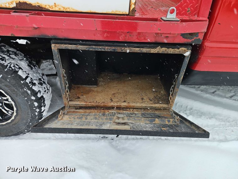 image for item EO4870 1997 Dodge Ram 2500 Club Cab flatbed pickup truck