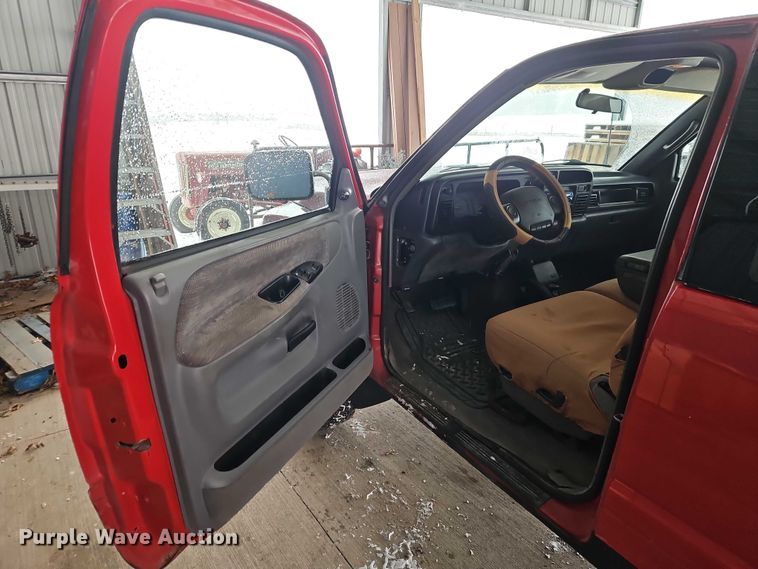 image for item EO4870 1997 Dodge Ram 2500 Club Cab flatbed pickup truck