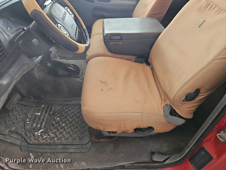 image for item EO4870 1997 Dodge Ram 2500 Club Cab flatbed pickup truck