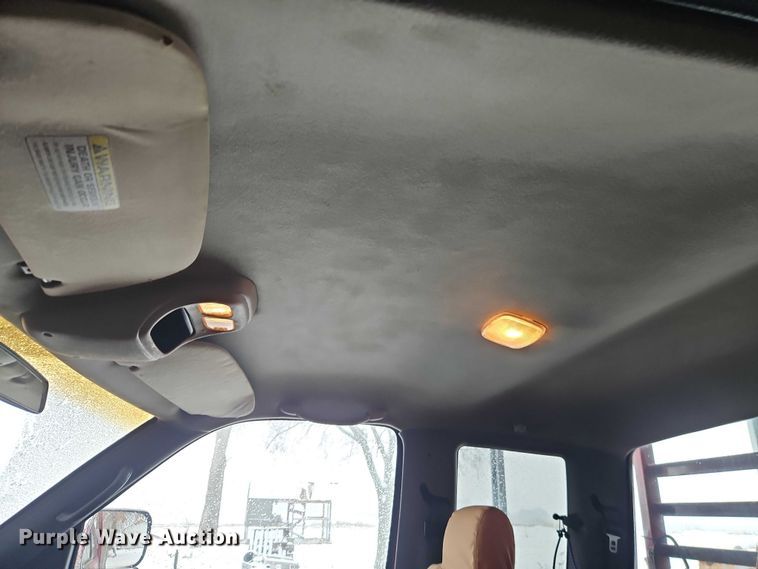 image for item EO4870 1997 Dodge Ram 2500 Club Cab flatbed pickup truck