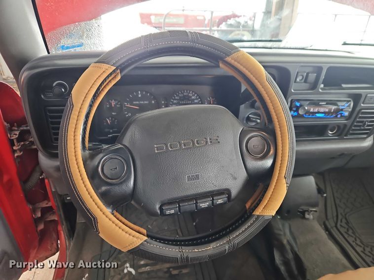 image for item EO4870 1997 Dodge Ram 2500 Club Cab flatbed pickup truck