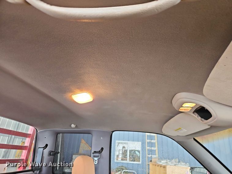 image for item EO4870 1997 Dodge Ram 2500 Club Cab flatbed pickup truck